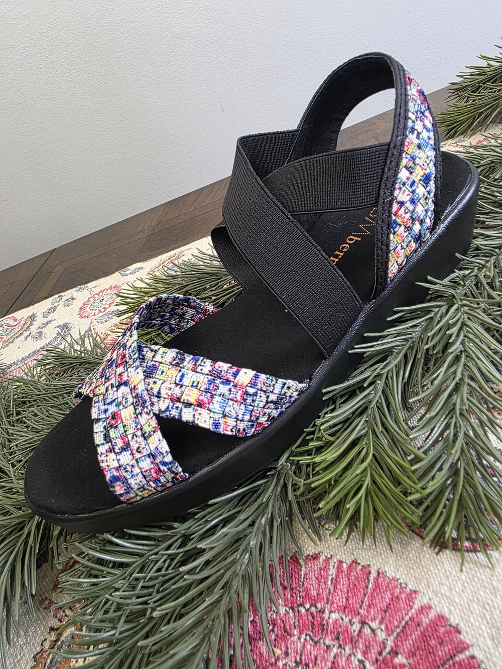 bernie mev. Women's Lisa Wedges in Splash